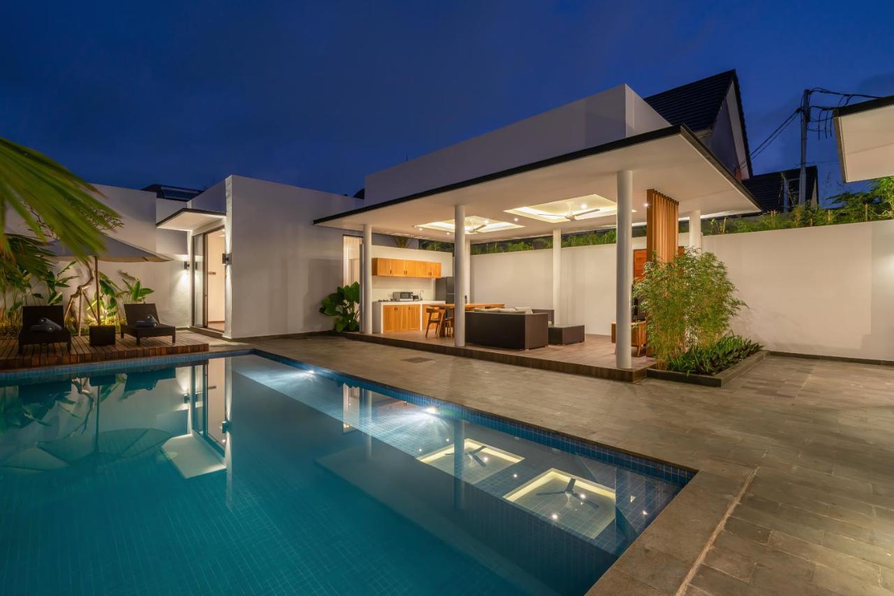 Selikur 1 - Spacious 3br In Seminyak! Perfect Location! Villa *