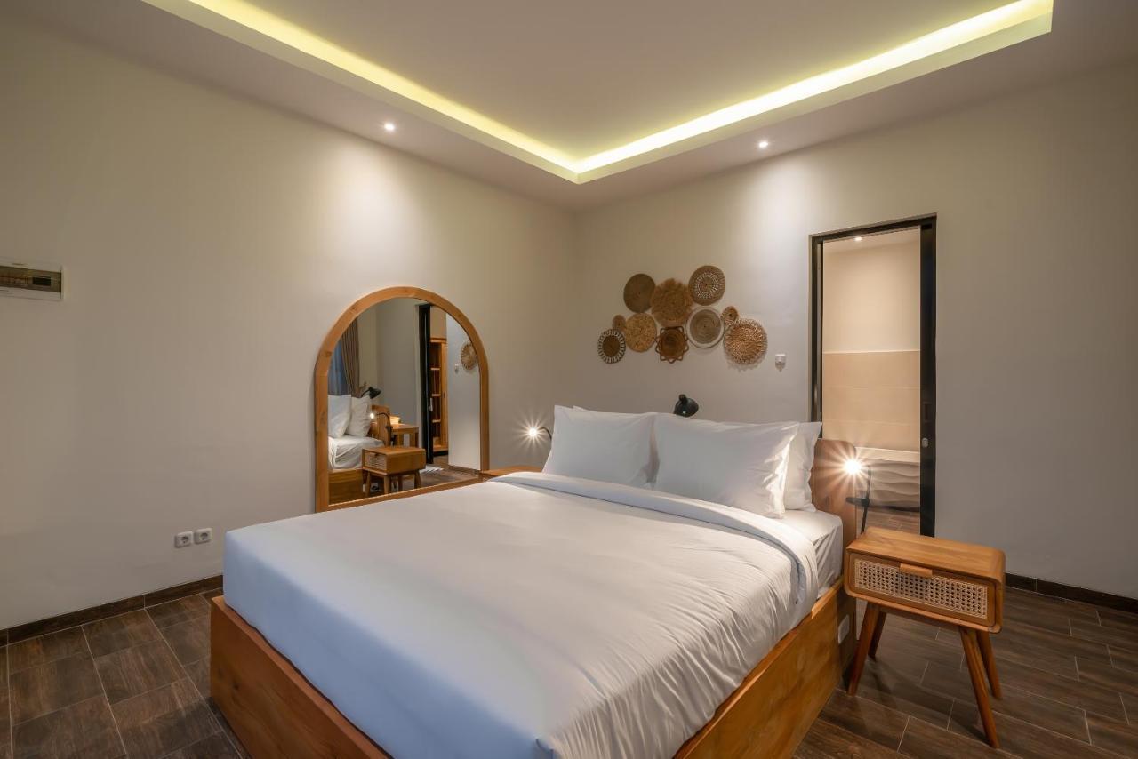 Selikur 1 - Spacious 3br In Seminyak! Perfect Location! Seminyak (Bali)