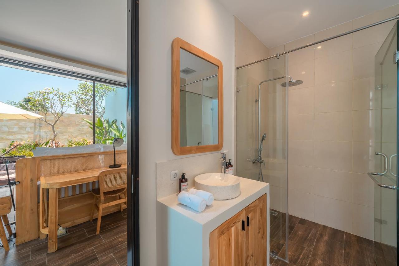 Villa Selikur 1 - Spacious 3br In Seminyak! Perfect Location!