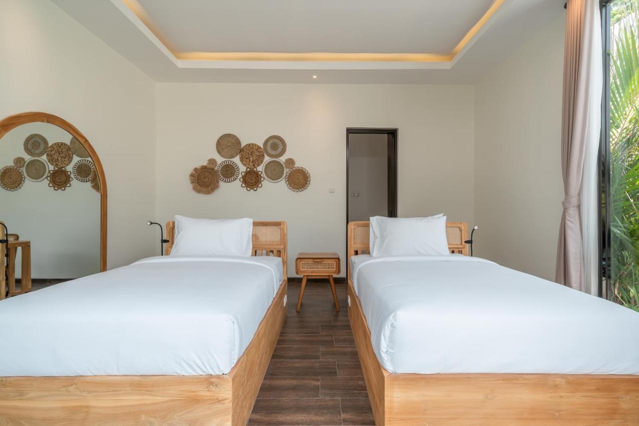 Selikur 1 - Spacious 3br In Seminyak! Perfect Location! *