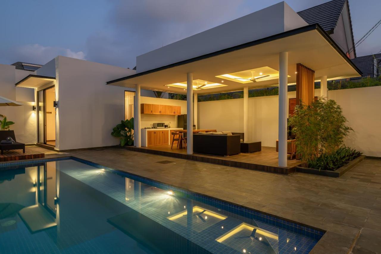 Selikur 1 - Spacious 3br In Seminyak! Perfect Location!