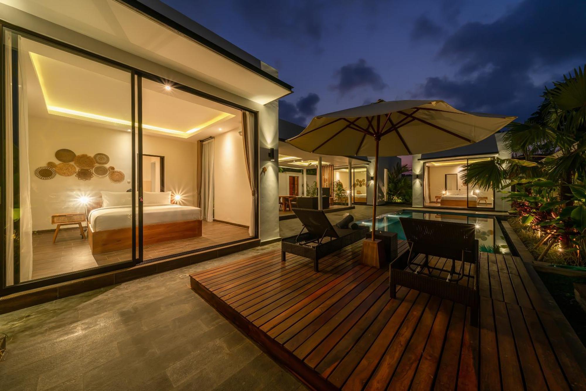 Villa Selikur 1 - Spacious 3br In Seminyak! Perfect Location!