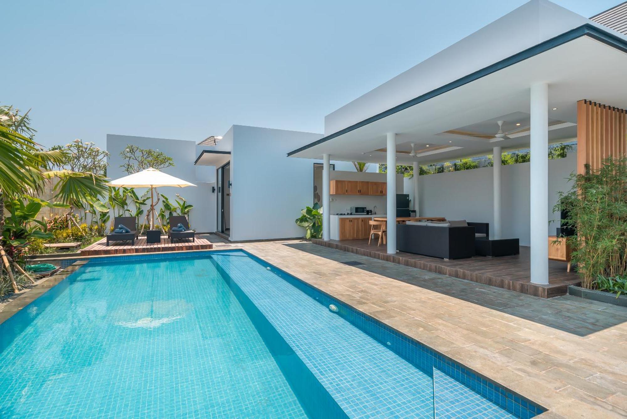 Selikur 1 - Spacious 3br In Seminyak! Perfect Location!
