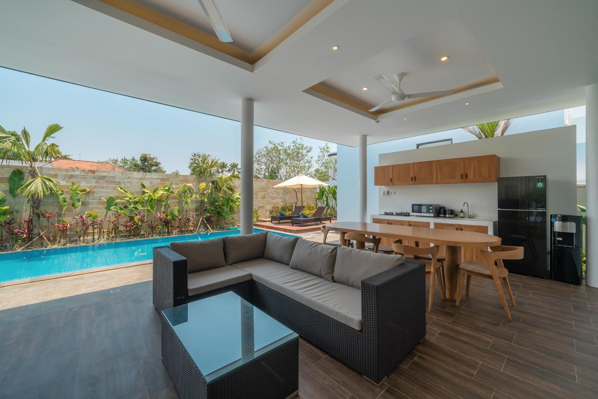 Selikur 1 - Spacious 3br In Seminyak! Perfect Location! Villa *